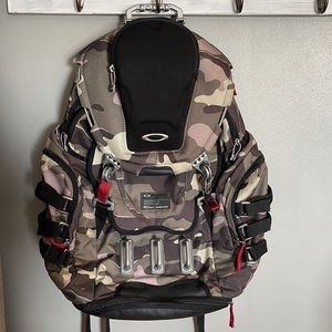 Oakley tactile gear kitchen sink backpack